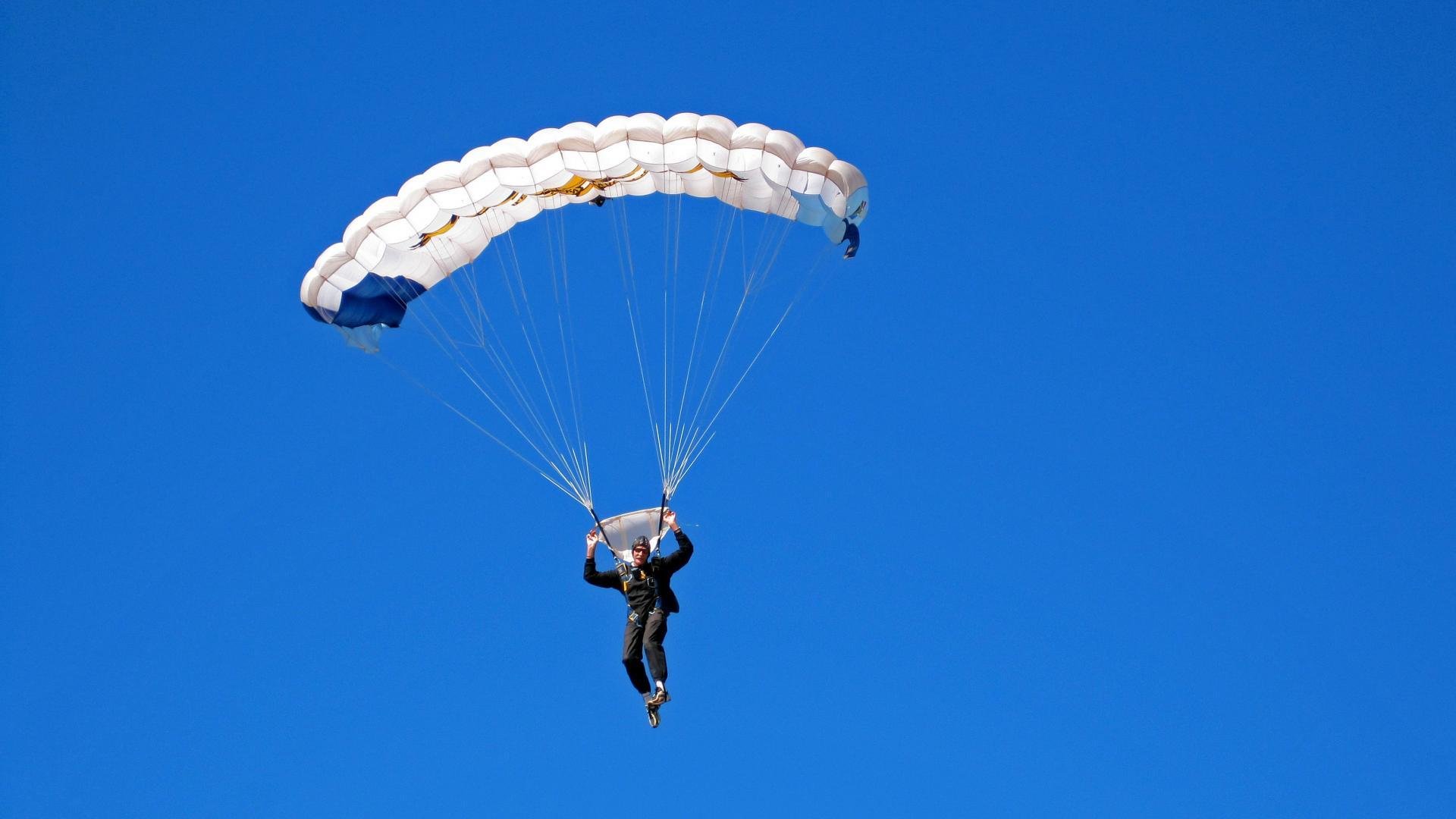 巴黎边路进攻持续撕裂对手防线，巴黎踢什么阵型