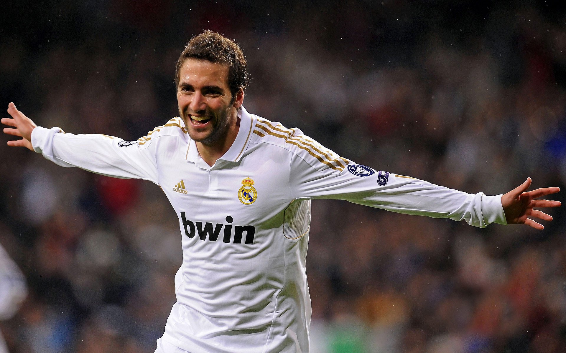 传奇回归：退休巨星跨界成为媒体评论员，传奇归来媒体大礼包